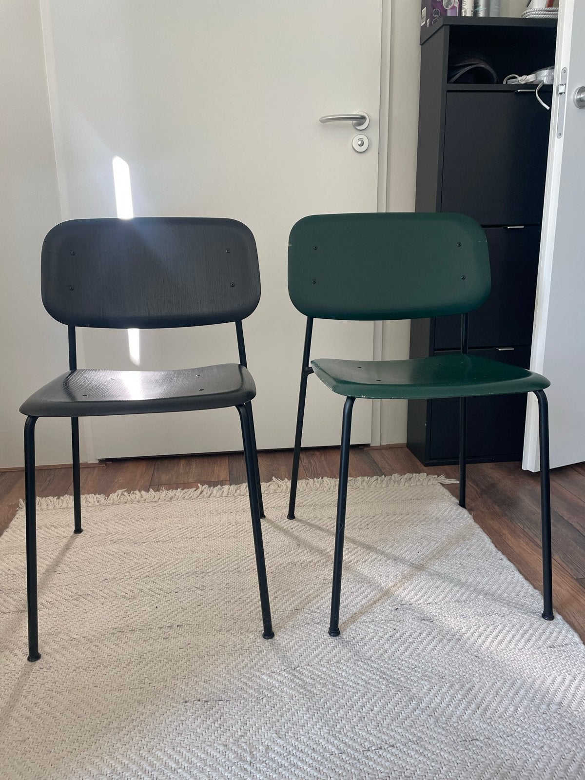 Twee HAY Iksos Berlin Designer Stoelen - Zwart & Donkergroen, Huis en Inrichting, Ophalen, Gebruikt, Twee, Overige kleuren