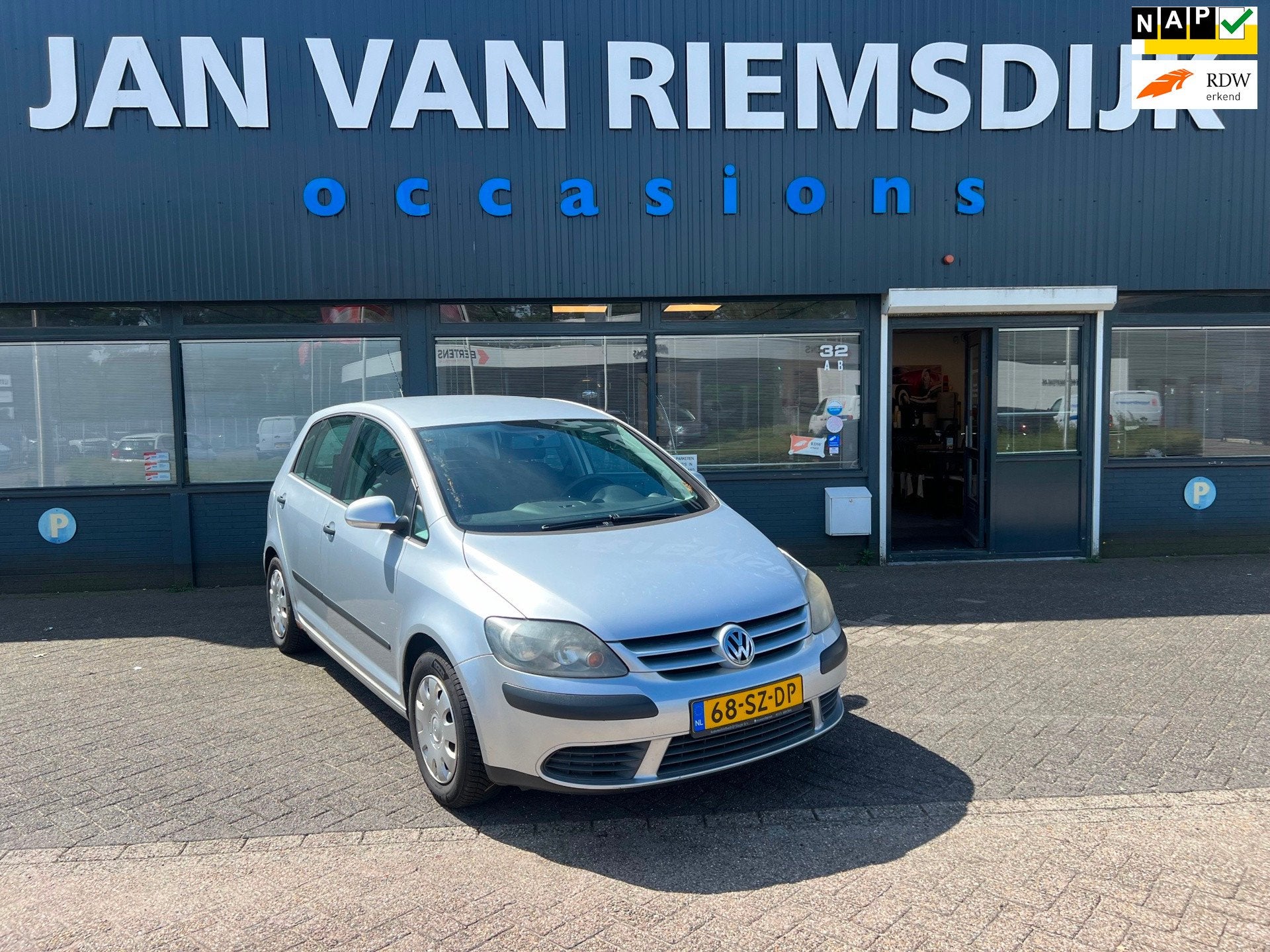 Volkswagen Golf Plus 1.6 FSI Comfortline Business bj 2006 13, Stof, Gebruikt, Zwart, 4 cilinders