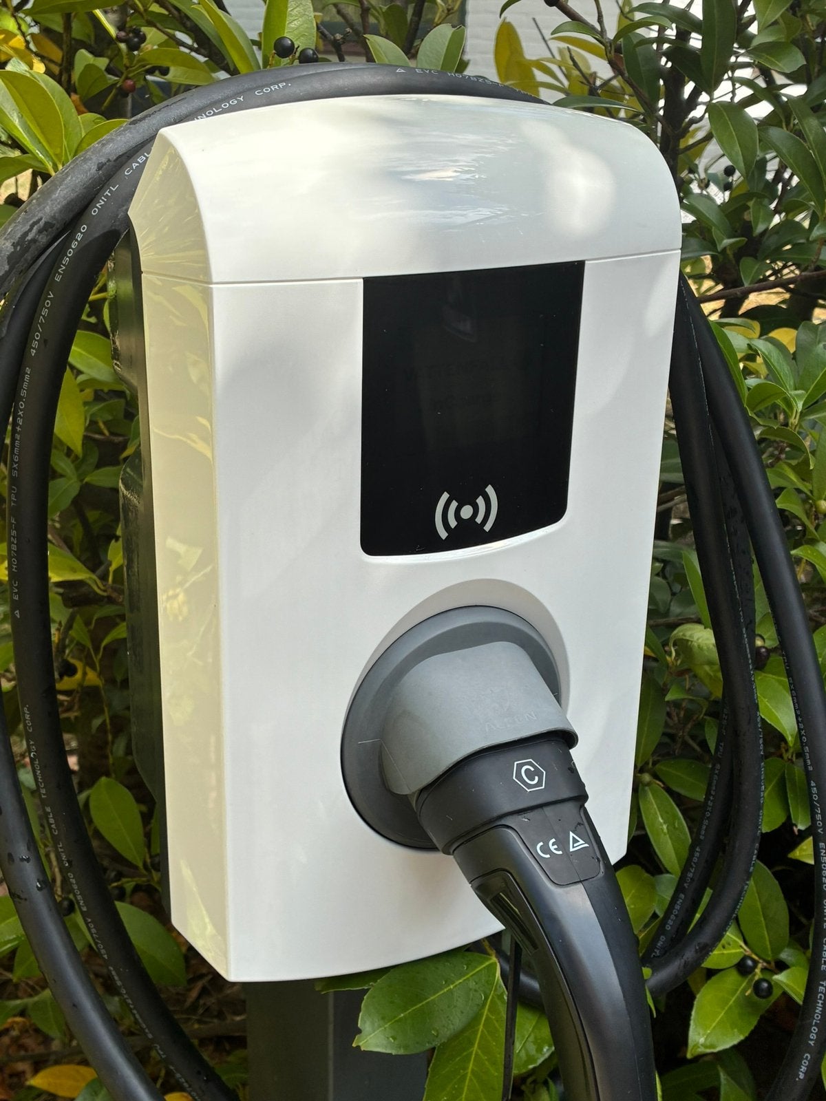 Alfen Eve single pro met kabel, paal en sockel, Auto diversen, Ophalen, Zo goed als nieuw, Laadpaal
