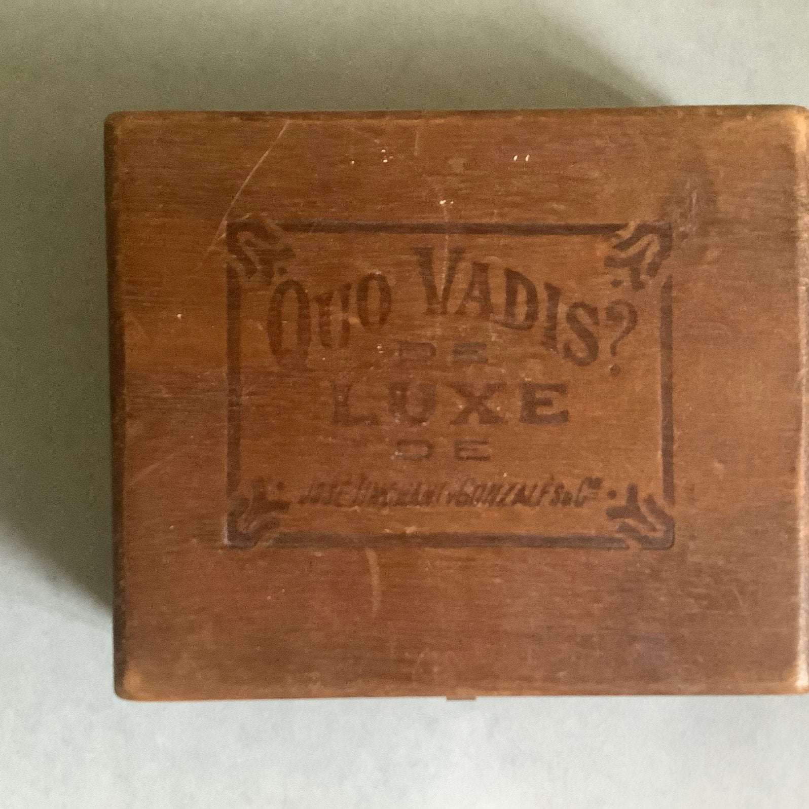 houten sigarenkistje quo vadis, Verzenden