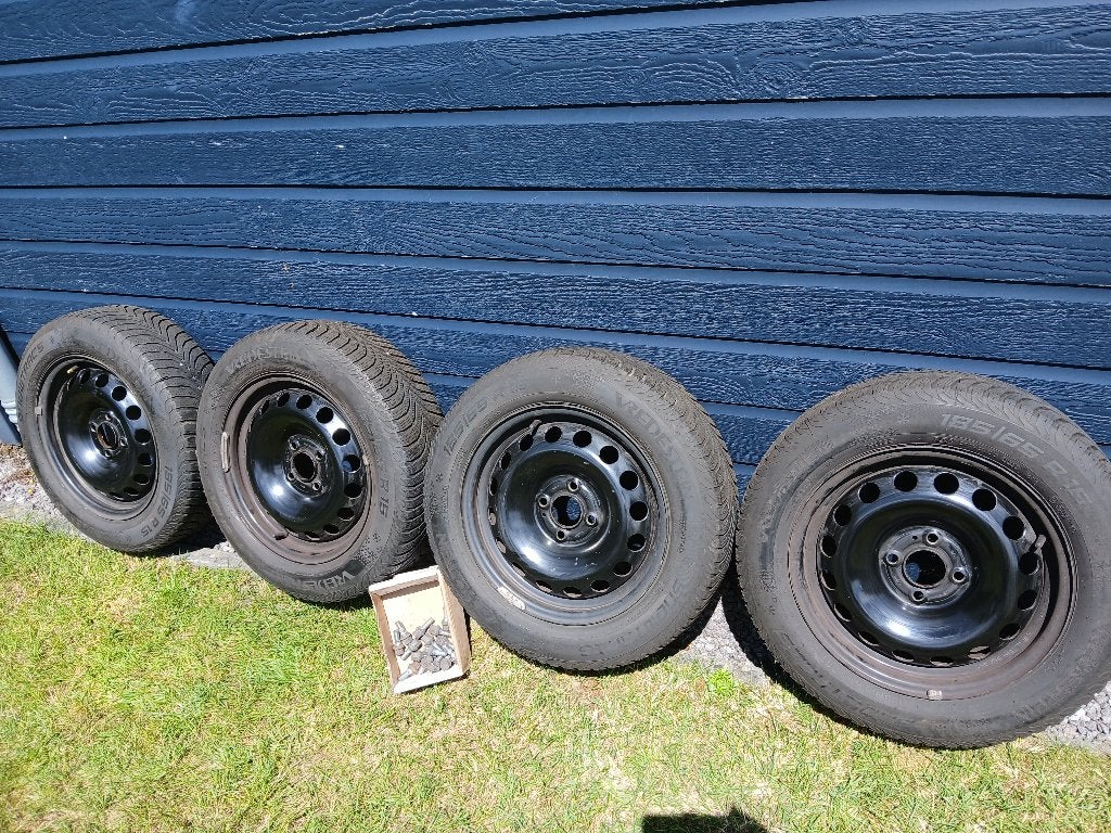 Winterbanden en velgen Renault Clio, Auto-onderdelen, Banden en Velgen, Ophalen, Gebruikt, 15 inch, Banden en Velgen