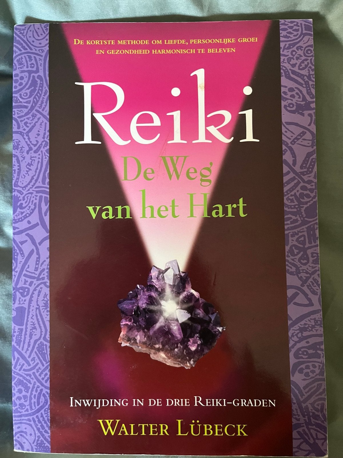 Reiki: De Weg van het Hart - Inwijding in drie Reiki-graden, Ophalen of Verzenden, Zo goed als nieuw, Spiritualiteit algemeen