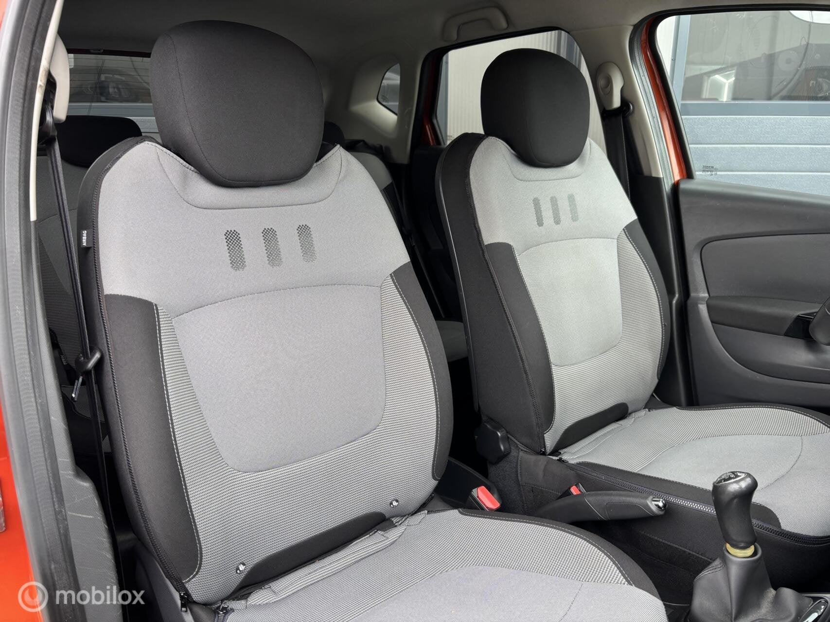 Foto 13 van Renault Captur 0.9 TCe Dynamique Uitvoering _ 1Ste Eigenaar