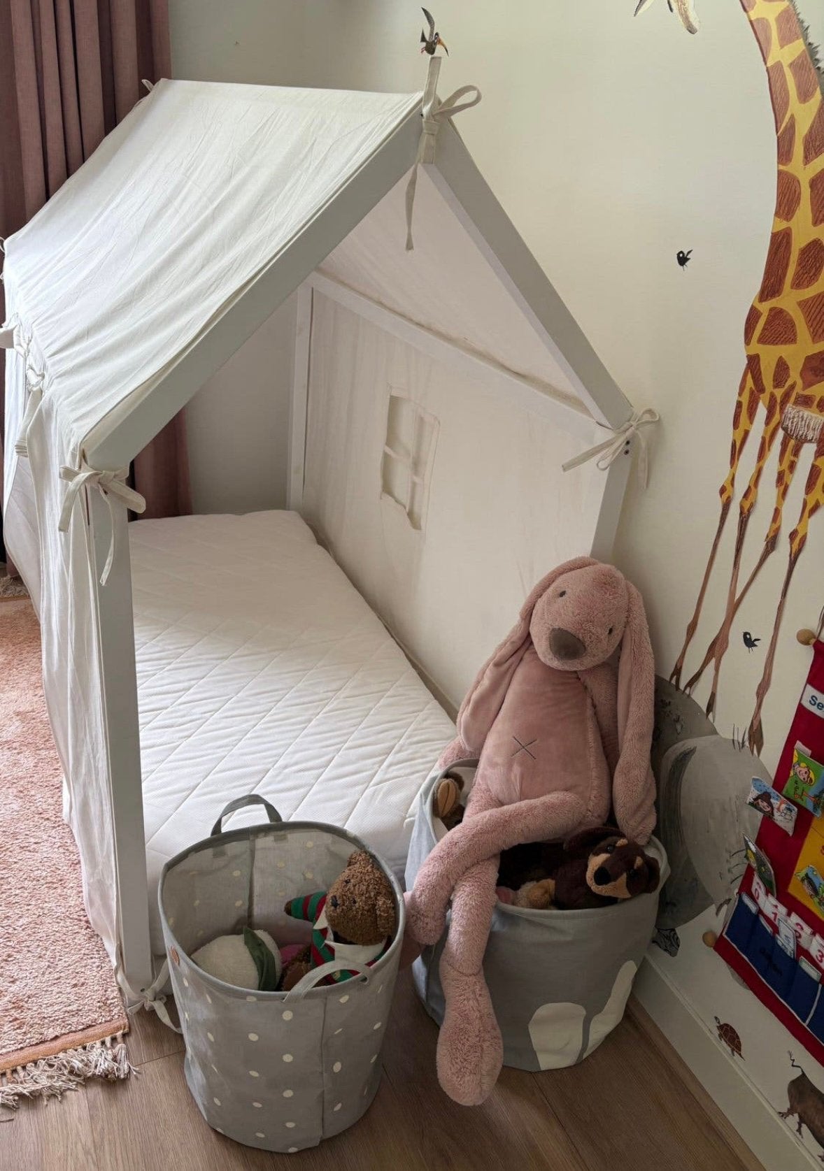 Petite Amélie huisbed/ vloerbed + matras + beddengoed, Kinderen en Baby's, 85 tot 100 cm, Gebruikt, 160 tot 180 cm, Ophalen
