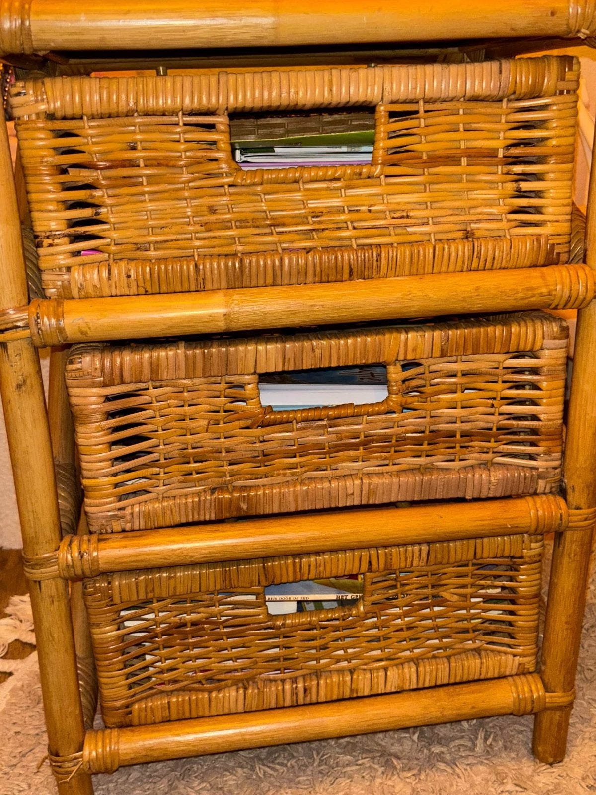 Rotan nachtkastje met 3 lades - B42xD30xH60cm, Ophalen of Verzenden, Gebruikt