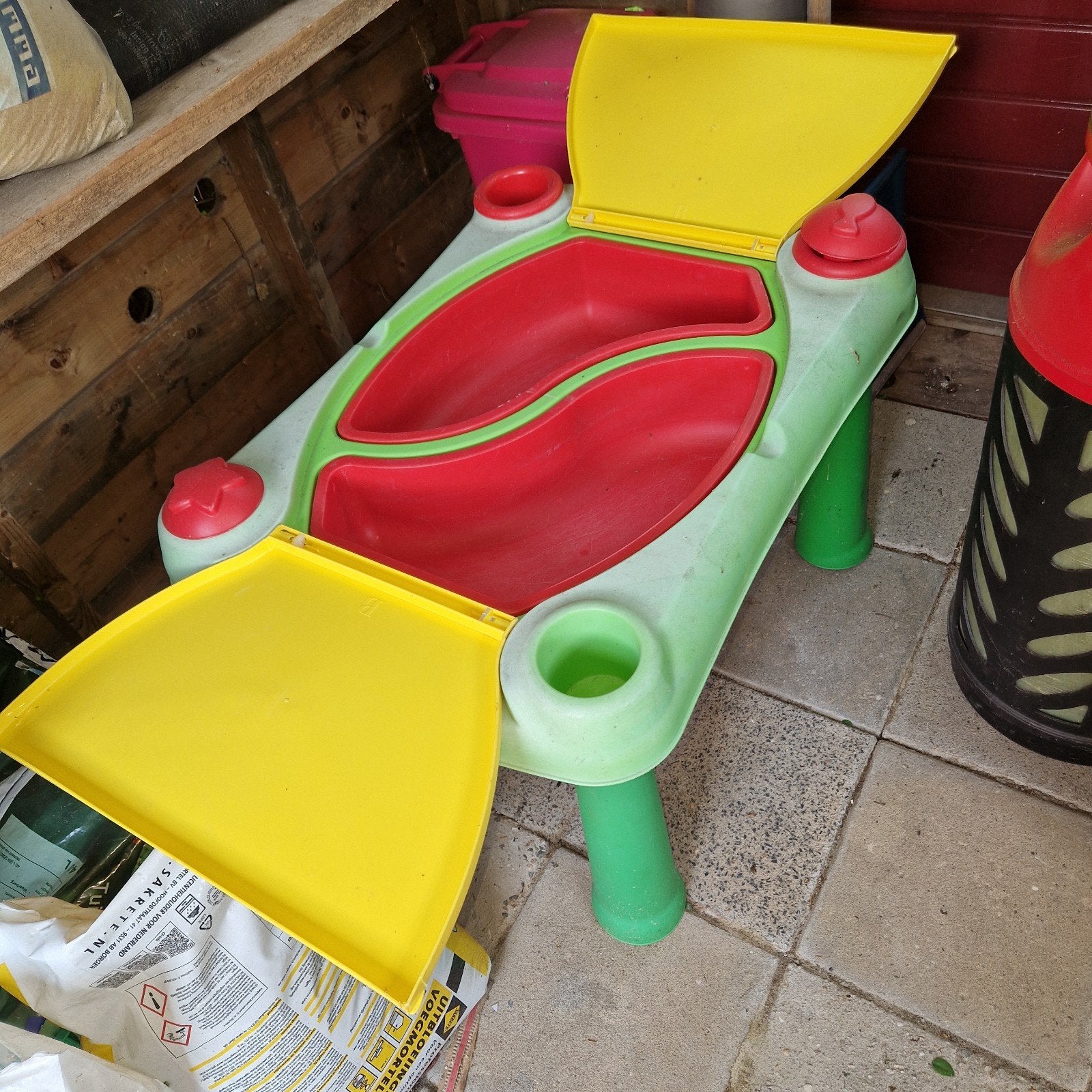 Water en zand tafel met speelgoed en mini kliko, Ophalen, Gebruikt