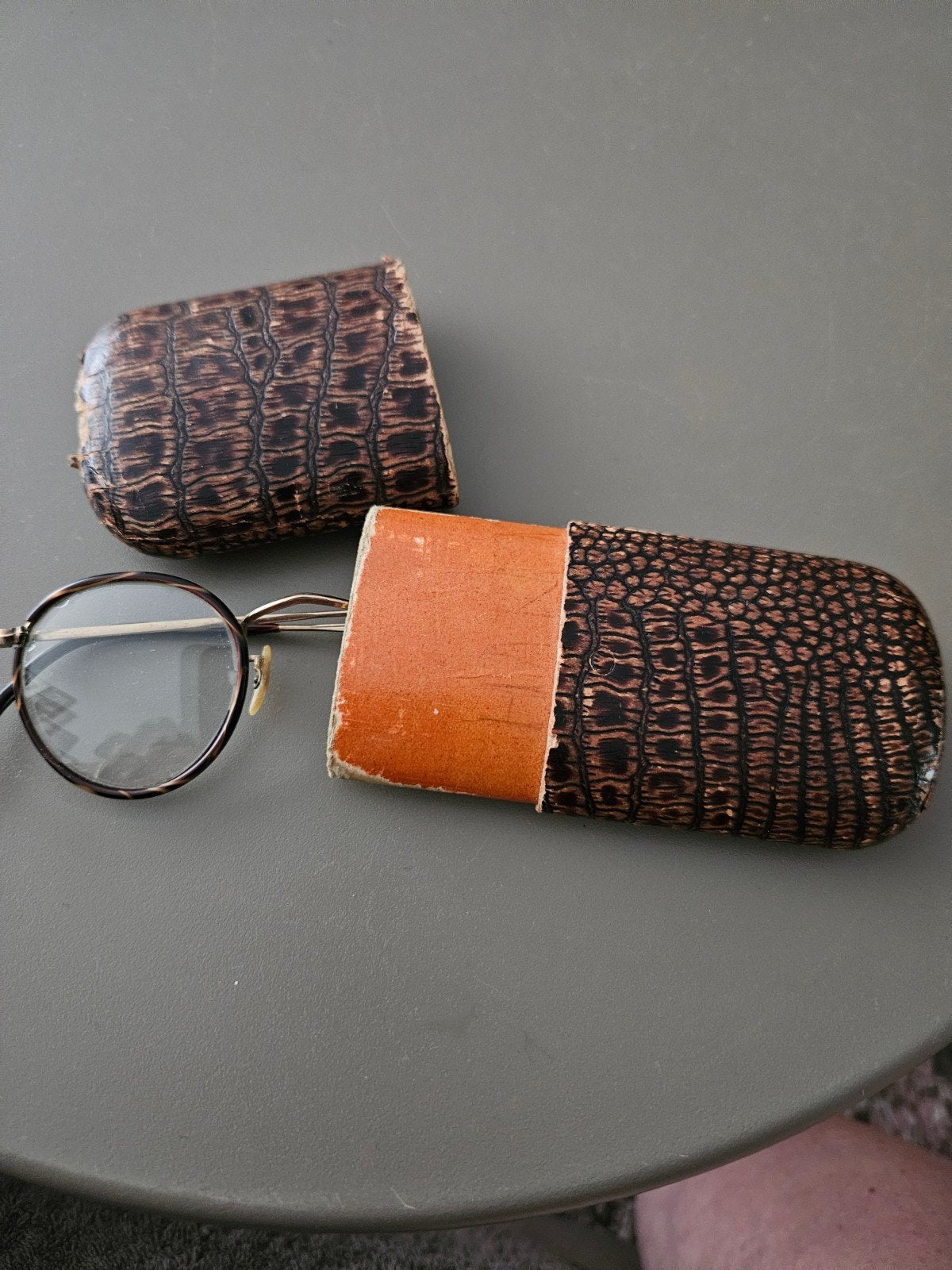 Vintage ronde leesbril met schildpadmontuur en etui, Overige merken, Gebruikt, Bruin, Ophalen of Verzenden