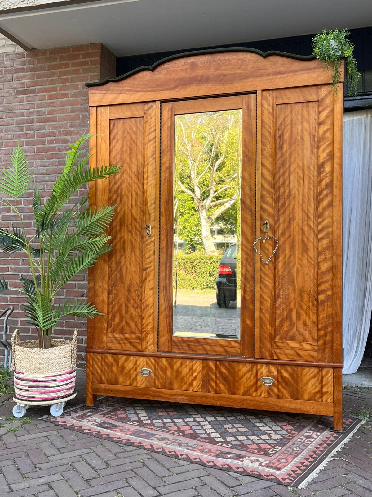 Antieke driedeurs kledingkast in Art Deco stijl, Ophalen of Verzenden, Zo goed als nieuw, 50 tot 75 cm, 150 tot 200 cm