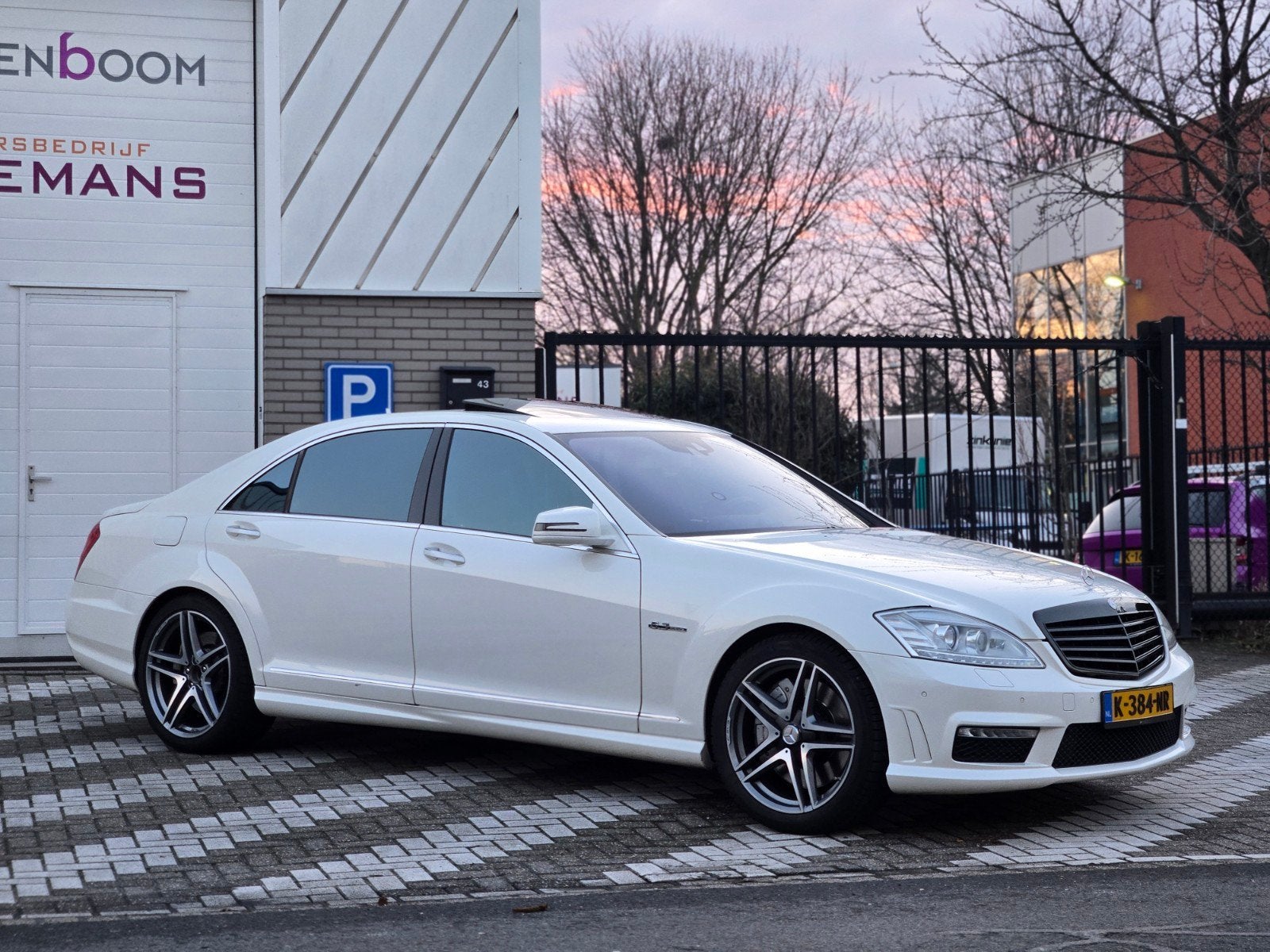 Mercedes-Benz S63 AMG 6.2 V8 ALC/NIGHTVI/ PANO/LED/2009 Wit, Auto's, Wit, 129 €/maand, Sedan, Geïmporteerd