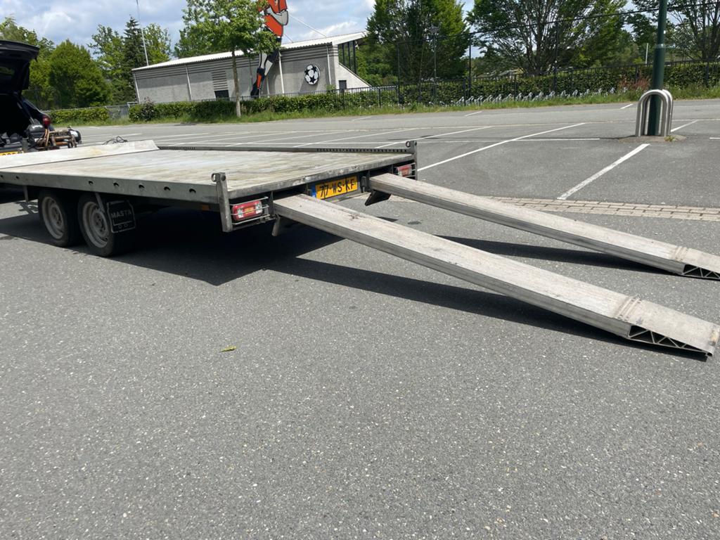 Ambulance kar - elektrische lier + oprijplaten., Auto diversen, Aanhangers en Bagagewagens, Ophalen, Gebruikt