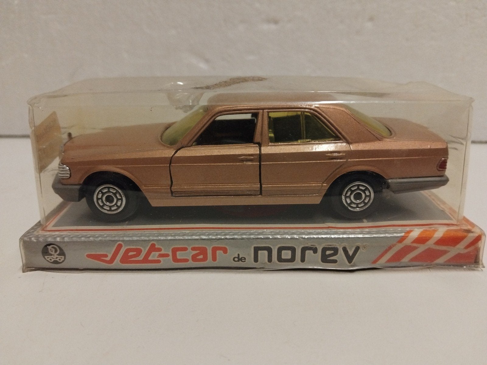 Norev 1:43 Mercedes Benz 280 SE brons, Ophalen of Verzenden, Zo goed als nieuw, Auto, Norev