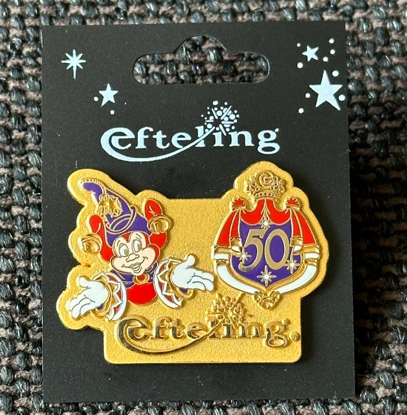 Efteling pin 50 jaar op kaartje, Verzamelen, Ophalen of Verzenden, Zo goed als nieuw, Button of Speldje