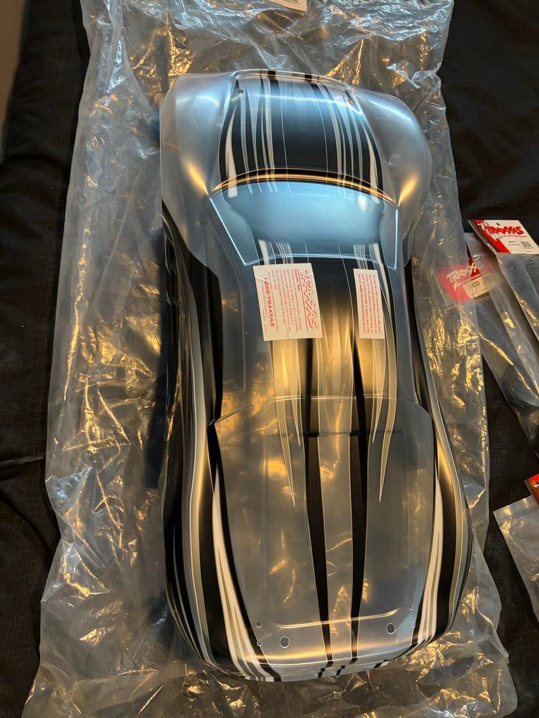 Traxxas X01 Body en Diffuser Set - Nieuw, Overige merken, Auto, Groter dan 1:32, Nieuw