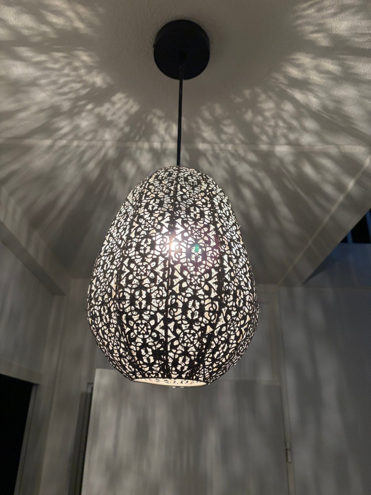 Oosterse hanglamp met sfeervol lichtpatroon, Ophalen of Verzenden, Zo goed als nieuw, Metaal