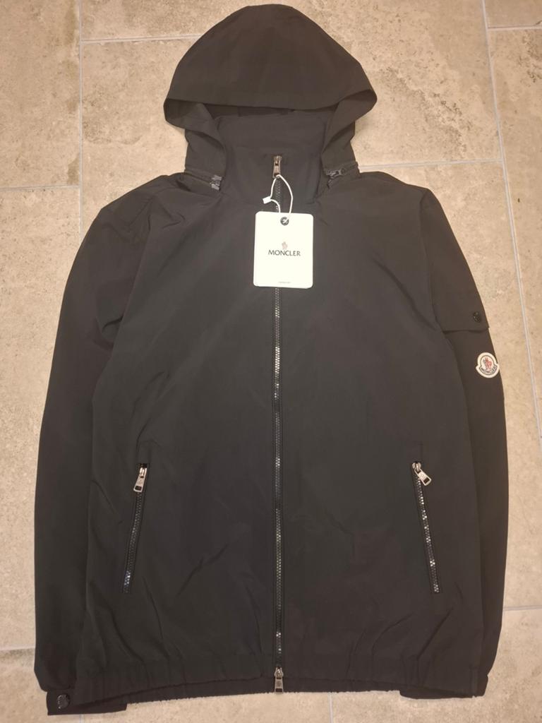 Moncler Jas Zwart - Nieuw met labels, Moncler, Maat 48/50 (M), Zwart, Nieuw