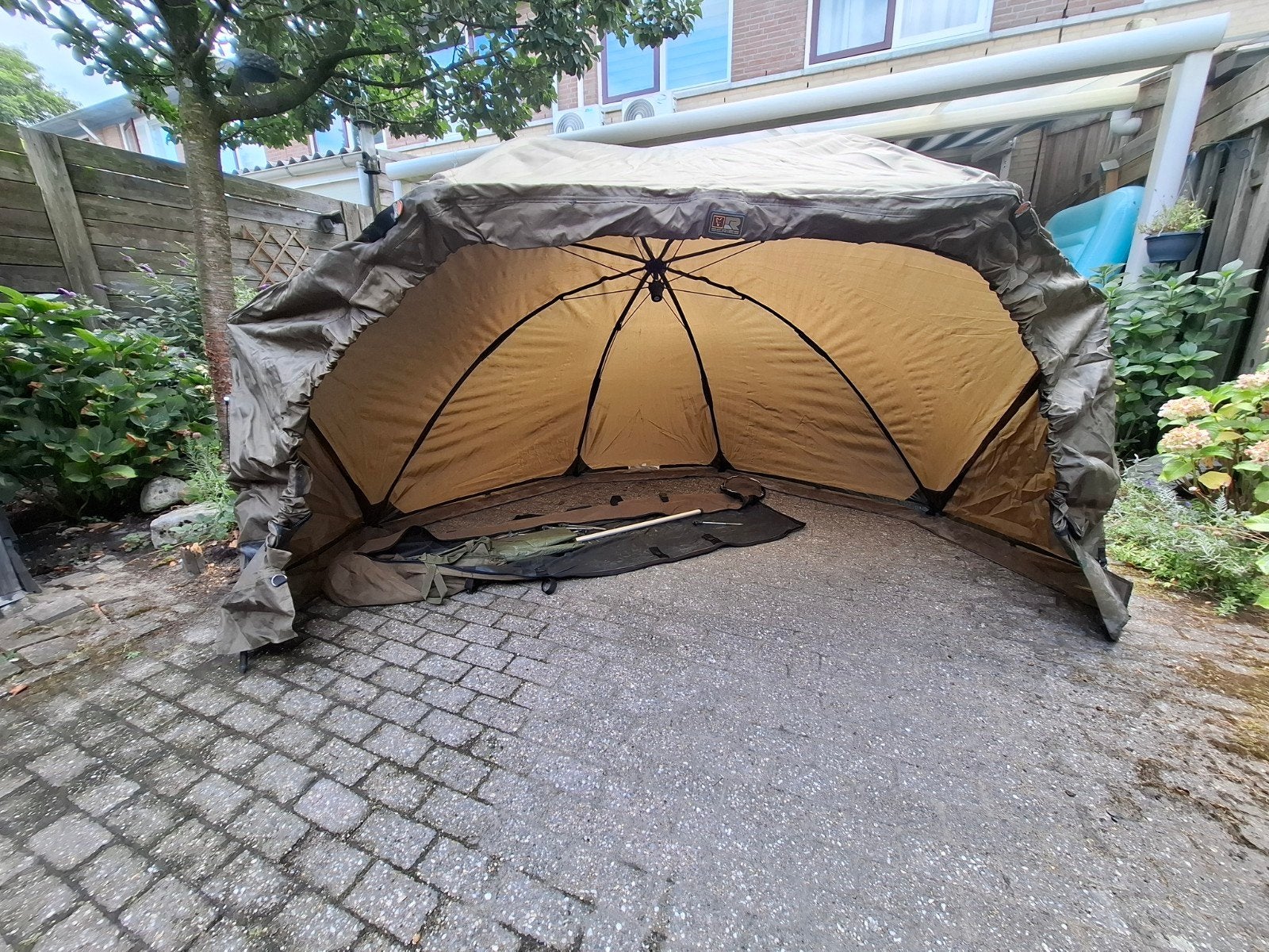 Fox R-Series Brolly/Tent - Perfect voor karpervissen, Ophalen of Verzenden, Gebruikt, Tot en met 2
