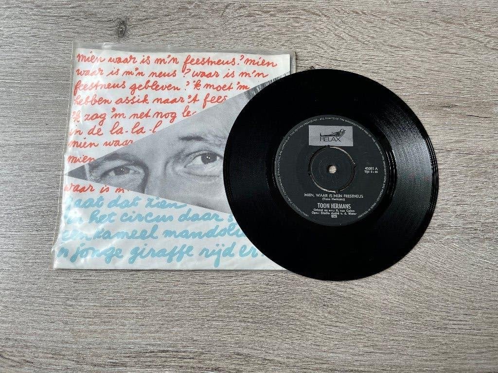 LP Single Mien waar is m'n feestneus Toon Hermans, Gebruikt, Overige formaten, Ophalen of Verzenden, Overige typen