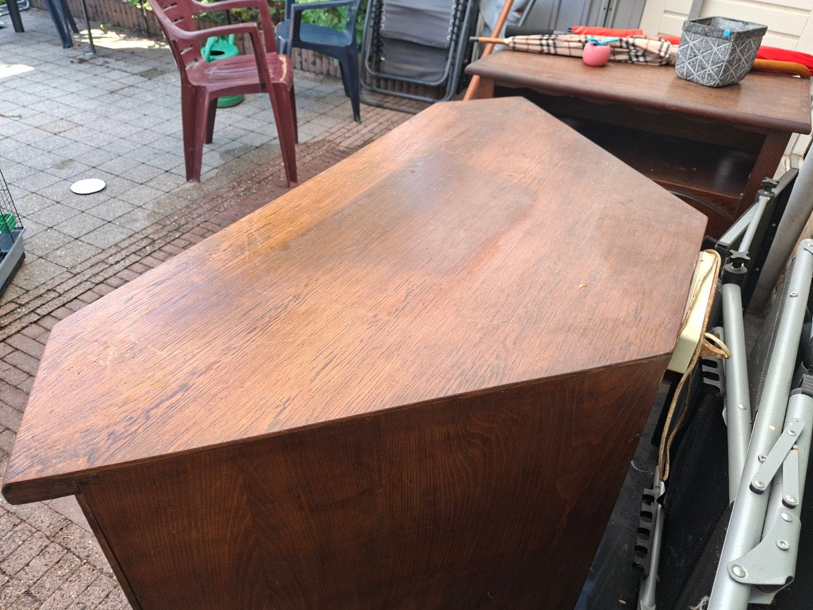 Vintage houten dressoir met twee deuren, Antiek en Kunst, Antiek | Meubels | Kasten, Ophalen of Verzenden