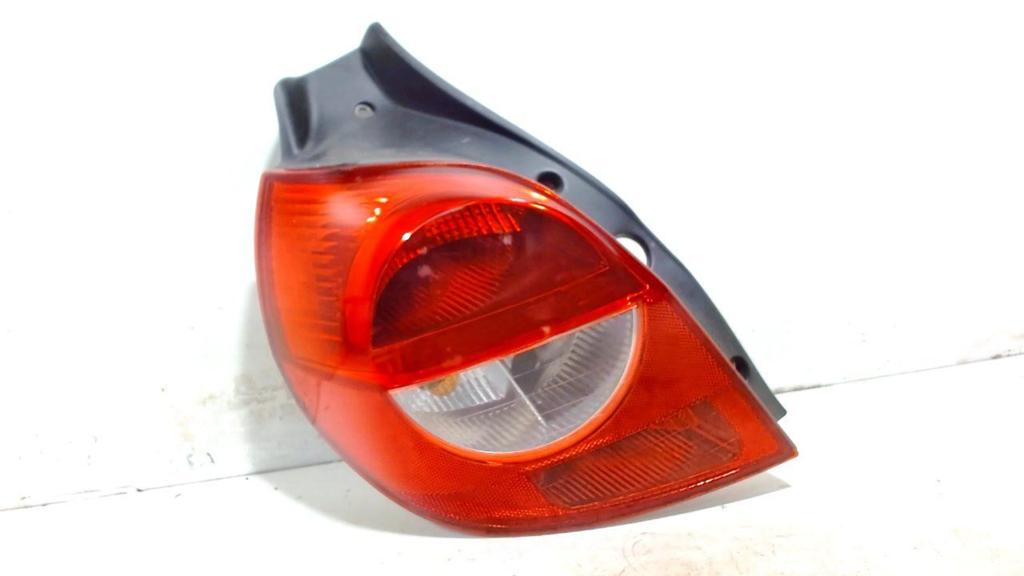 Achterlicht links buiten Renault Clio, Onderdelen@venauto.nl, Van der Ven Autorecycling B.V., Gebruikt, Ettenseweg 76, 4706 PB Roosendaal, The Netherlands