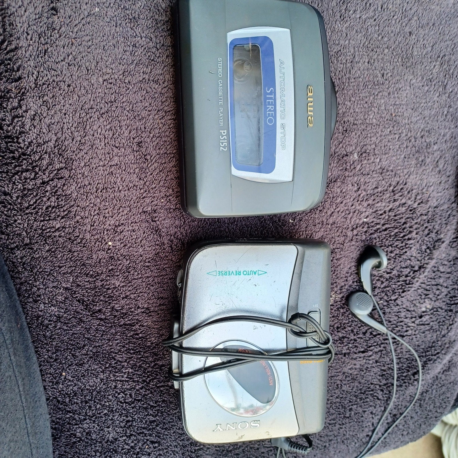 sony walkman 25€  + 1 aiwa  gratis erbij, Audio, Tv en Foto, Ophalen of Verzenden, Walkman