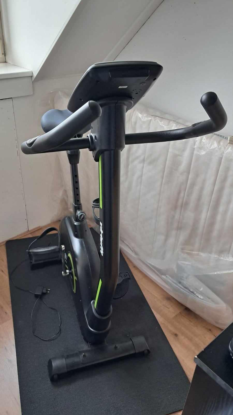 VirtuFit HTR 2.1 Hometrainer, Ophalen, Zo goed als nieuw, Metaal, Benen