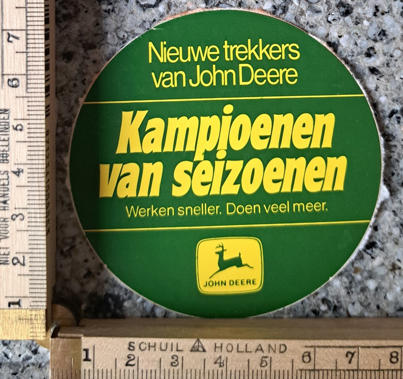 Vintage sticker Nieuwe trekkers van John Deere kampioenen, Ophalen of Verzenden, Zo goed als nieuw