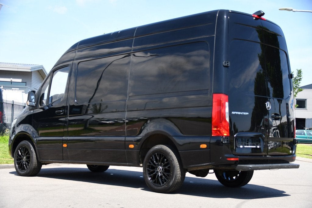 Mercedes-Benz Sprinter 319 V6 3.0 CDI L2H2 Black Edition Cam, Automaat, Gebruikt, 190 pk, Bedrijf