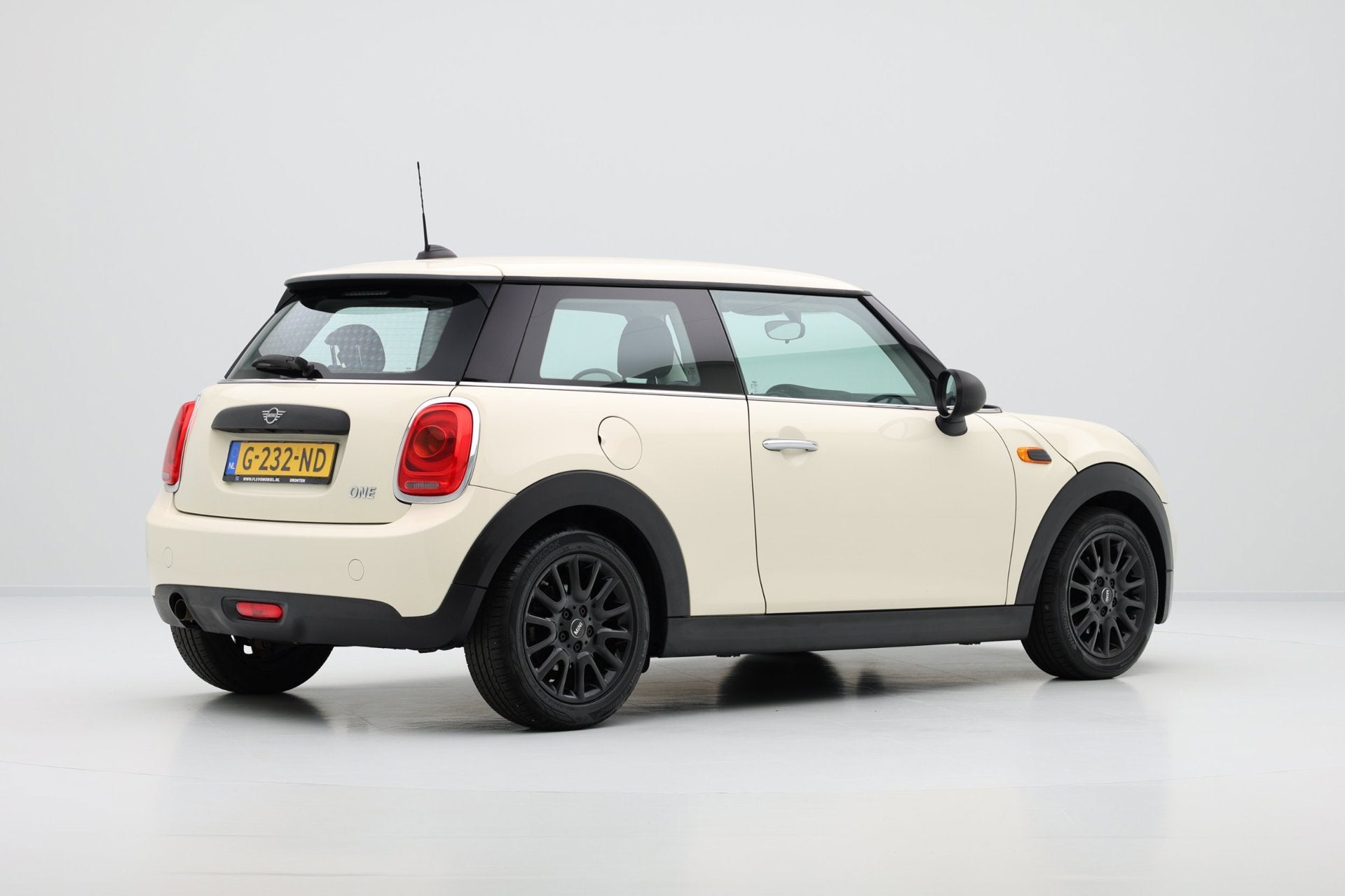 Mini 3-Deurs 1.5 One Chili Navi|Airco|LMV, Auto's, Voorwielaandrijving, Stof, Gebruikt, Euro 6
