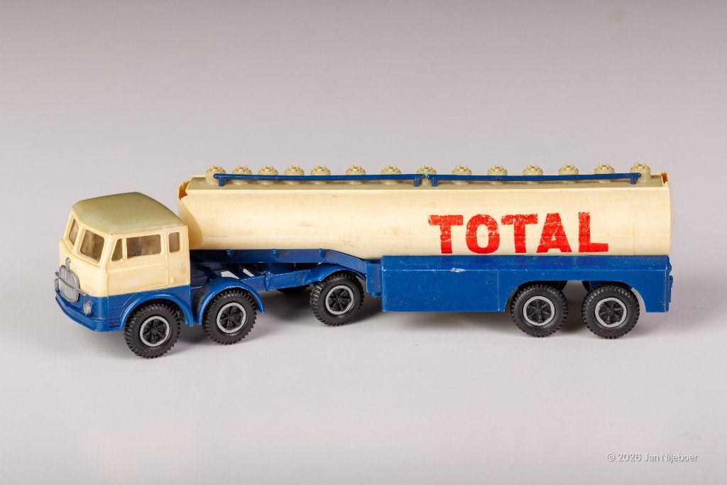 Modelauto tankauto moplas milano fiat 690, Ophalen of Verzenden, Gebruikt, Bus of Vrachtwagen, Overige merken
