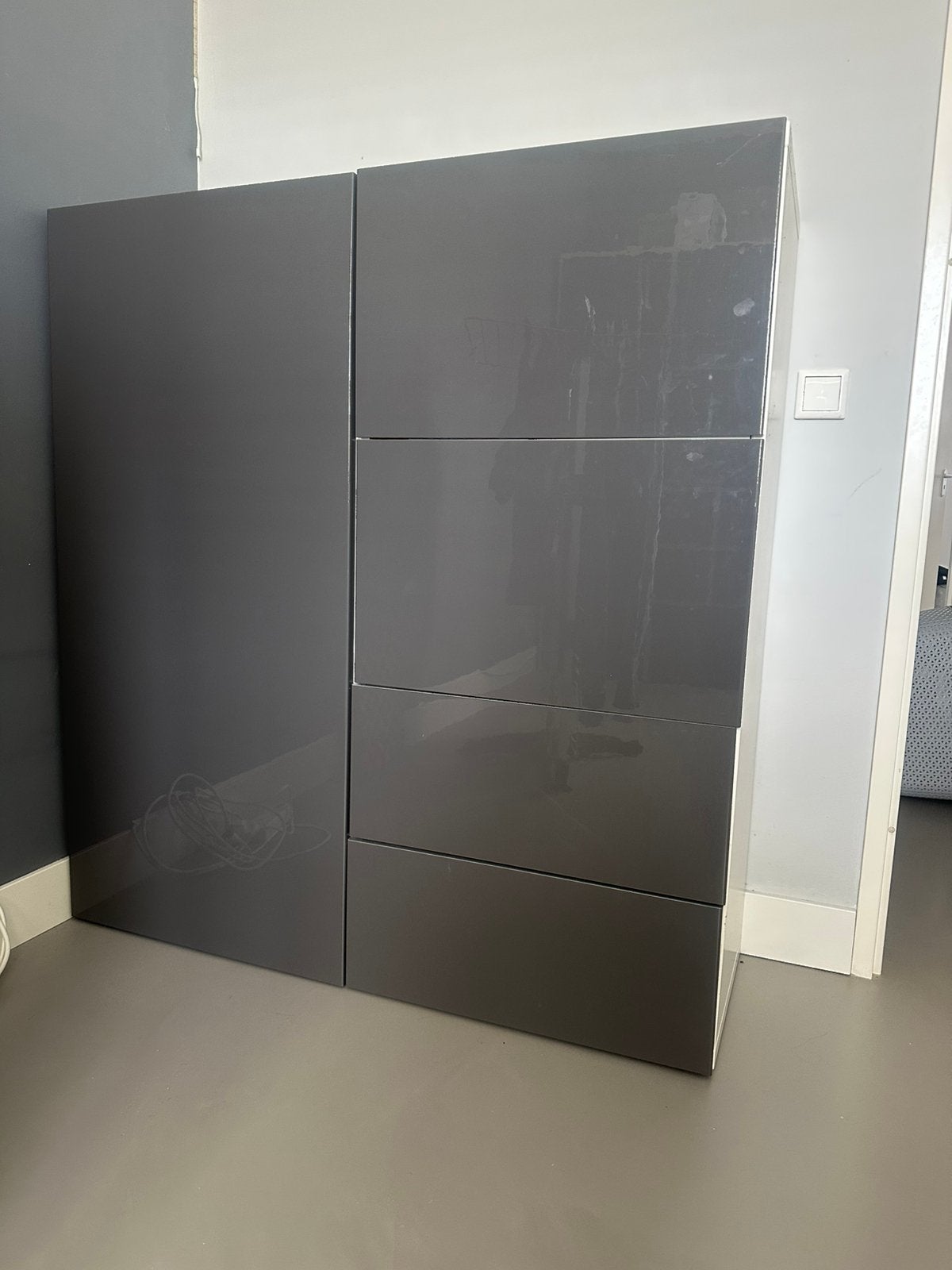 Ikea besta kastje, Huis en Inrichting, Kasten | Kledingkasten, Ophalen, 100 tot 150 cm, Zo goed als nieuw, 25 tot 50 cm