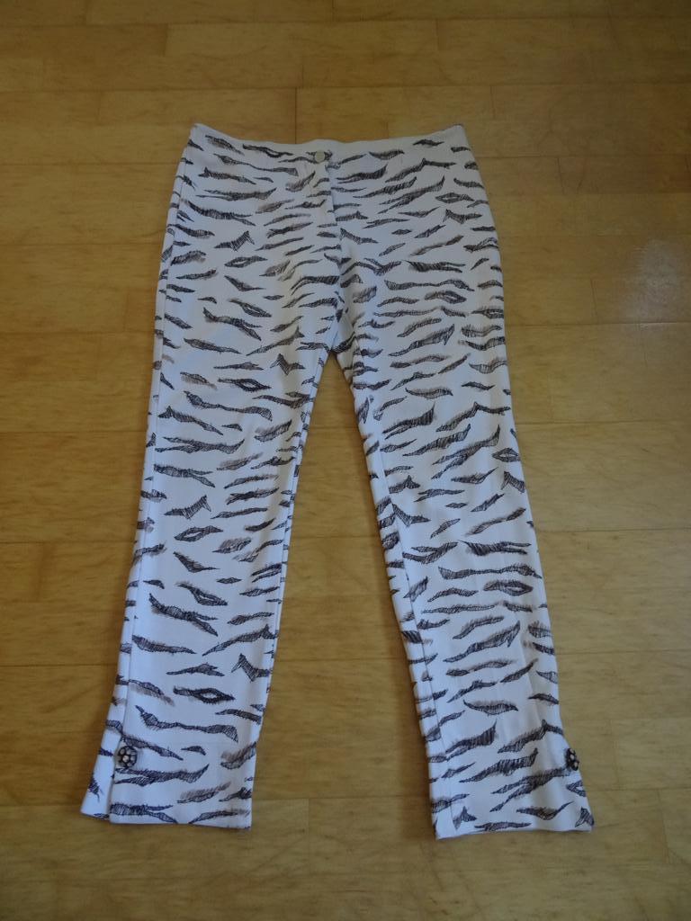 Marc Cain zomerpantalon mt N4 - 40, Kleding | Dames, Broeken en Pantalons, Zo goed als nieuw, Maat 38/40 (M), Wit, Driekwart, Verzenden