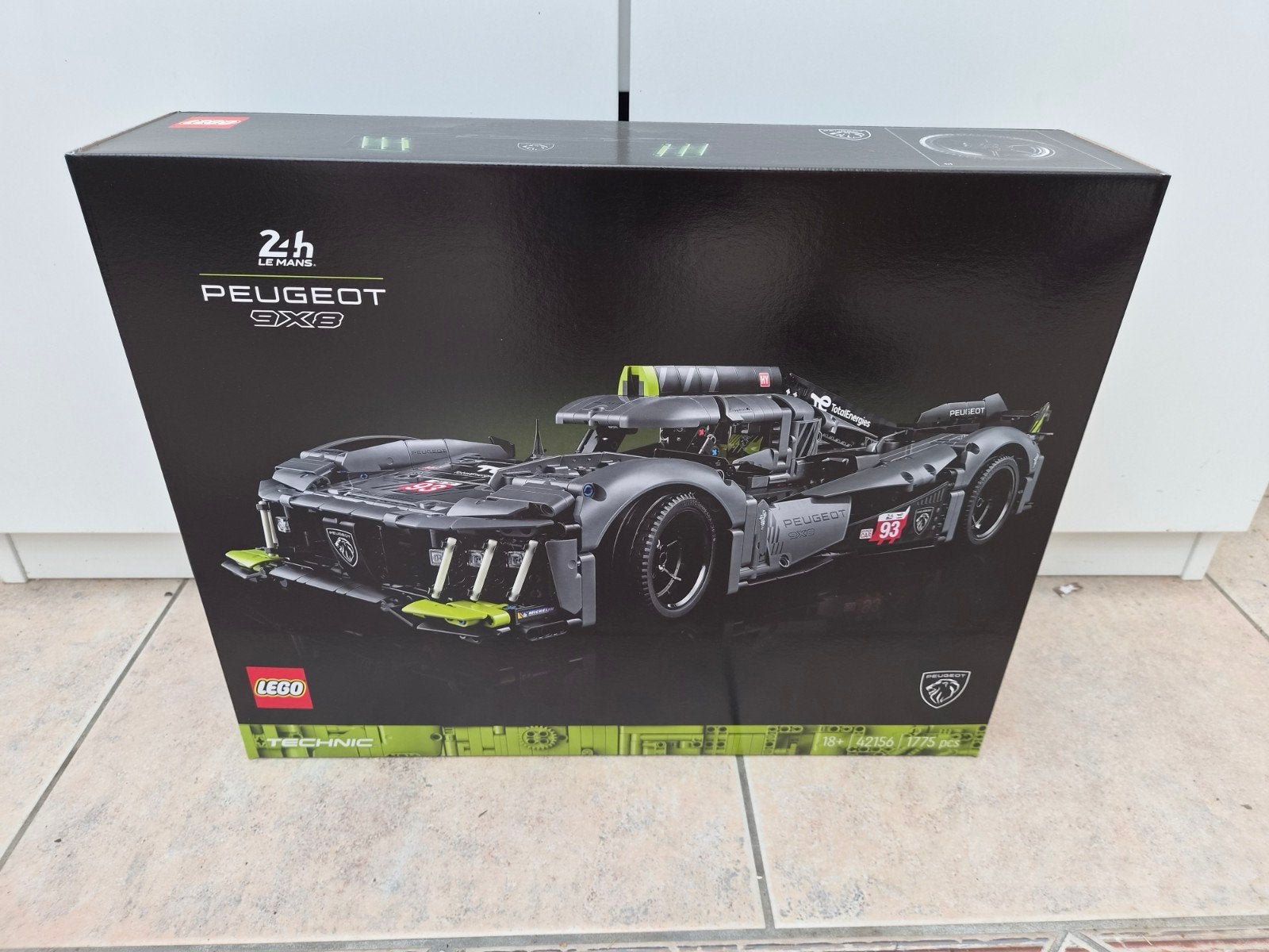 LEGO Technic Peugeot 9X8 24H Le Mans Hybrid Hypercar