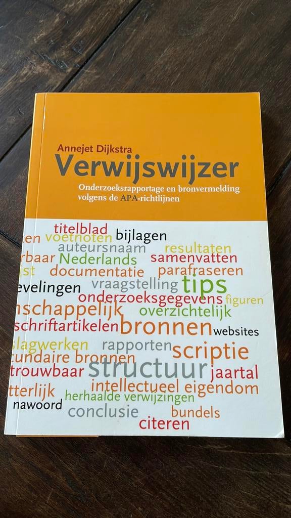 Annejet Dijkstra - Verwijswijzer, Ophalen of Verzenden, Zo goed als nieuw, Annejet Dijkstra