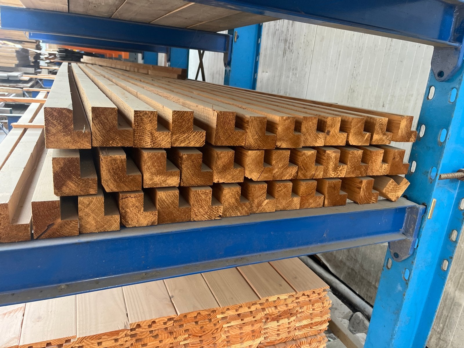 Hoekprofiel Hout 6.5x6.5 cm met Uitsparing 4m, Ophalen of Verzenden, Gebruikt, Overige typen