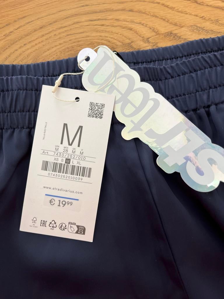 Stradivarius Sportieve Shorts Maat M - Nieuw met kaartje, Kleding | Dames, Maat 38/40 (M), Kort, Blauw, Nieuw