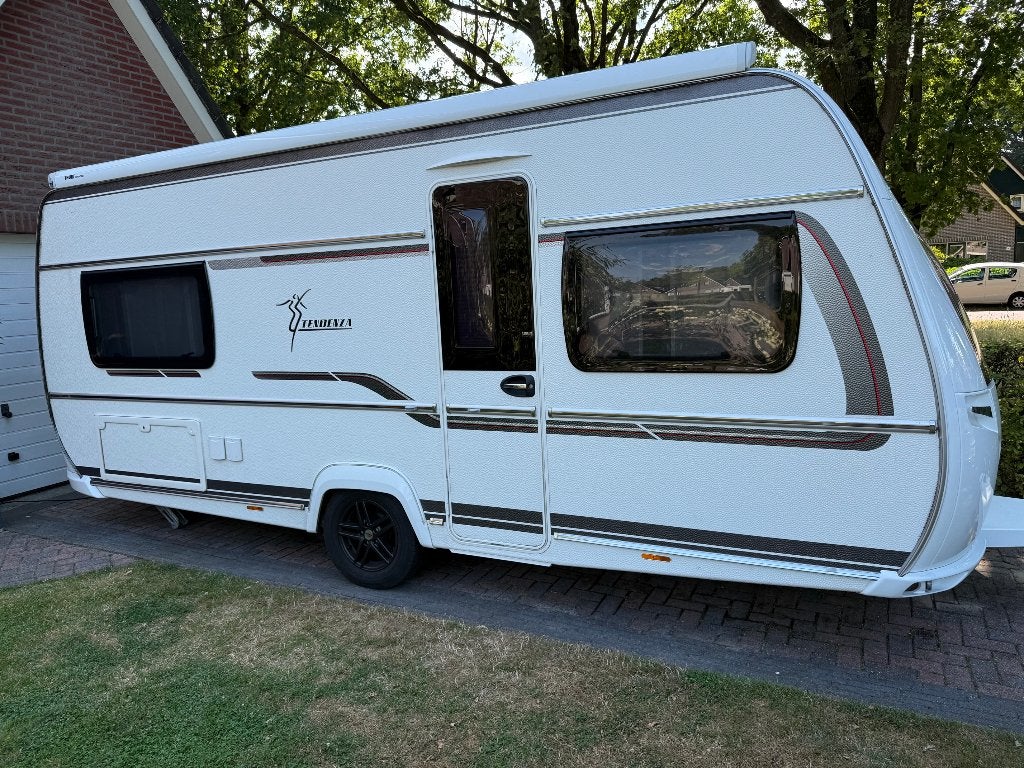 Prachtige Fendt Tendenza 495 SFR (2020), Kachel, Rondzit, Frans bed, Particulier