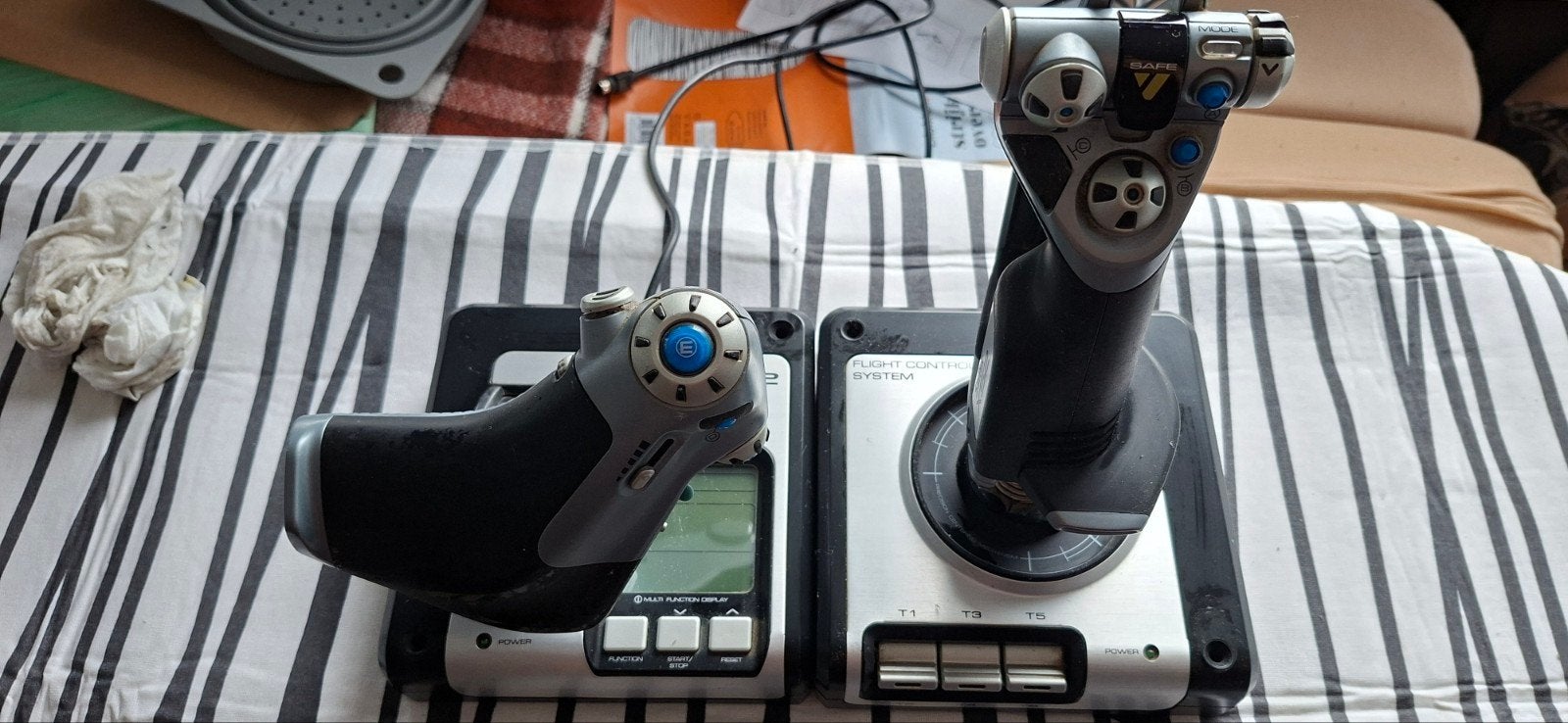 Saitek X52 Flight Control System Joystick & Throttle, Online, Gebruikt, 1 speler, Ophalen of Verzenden