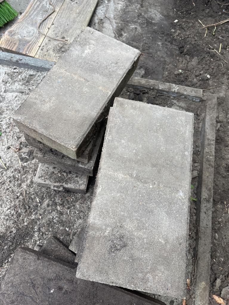 Gebruikte betonnen tegels stoep 40x20x7 15 stuks, Tuin en Terras, Tegels en Klinkers, Ophalen, Gebruikt, Minder dan 5 m², Beton