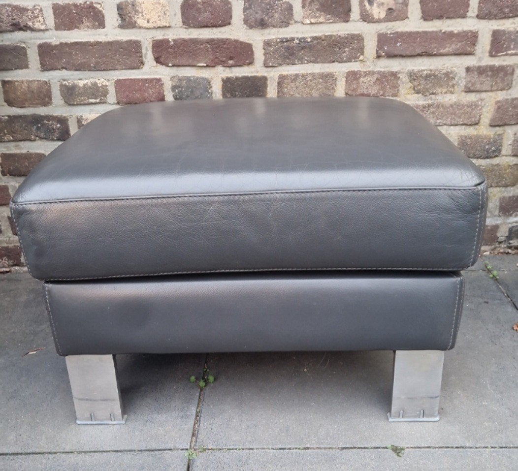 leolux Antonia hocker 2x, Gebruikt, Leer, Ophalen of Verzenden, 50 tot 75 cm