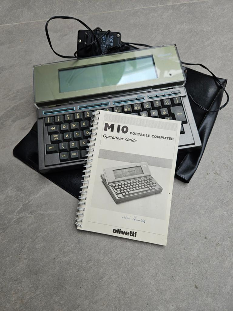 Vintage Olivetti M10 Draagbare Computer met Handleiding, Ophalen of Verzenden, Olivetti