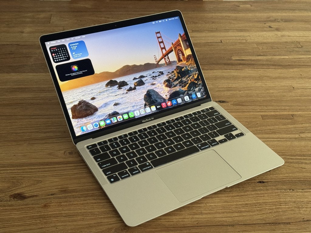 Macbook air m1 256Gb 8Gb ram