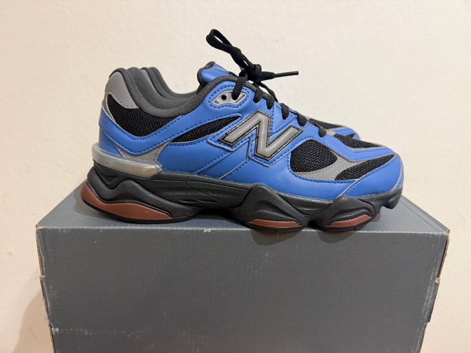 Te koop nieuwe New Balance GC9060 RH black blue maat 40, Postlaan 3, Blauw, Nieuw, Ophalen of Verzenden