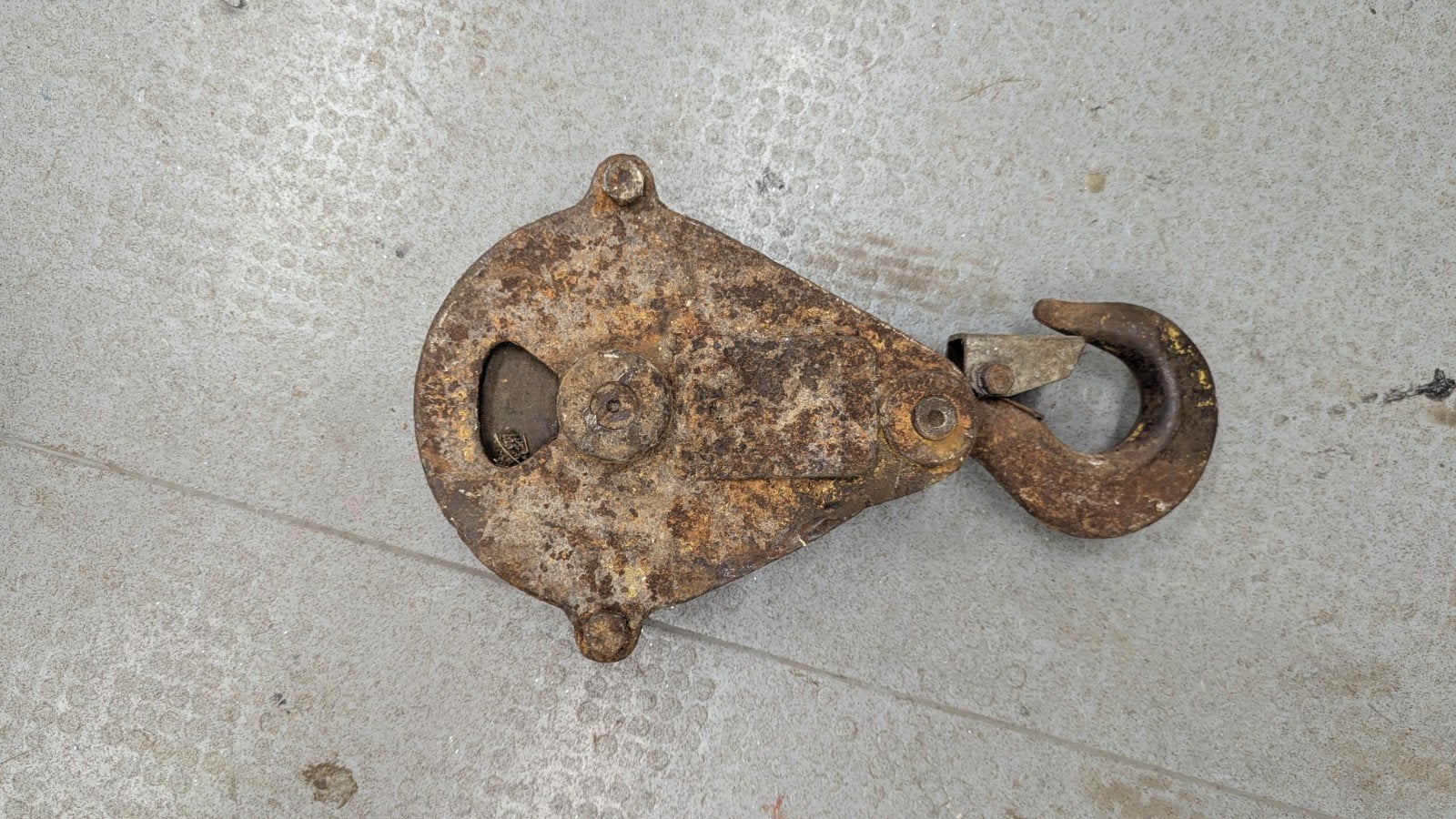 Grote zware katrol., Ophalen