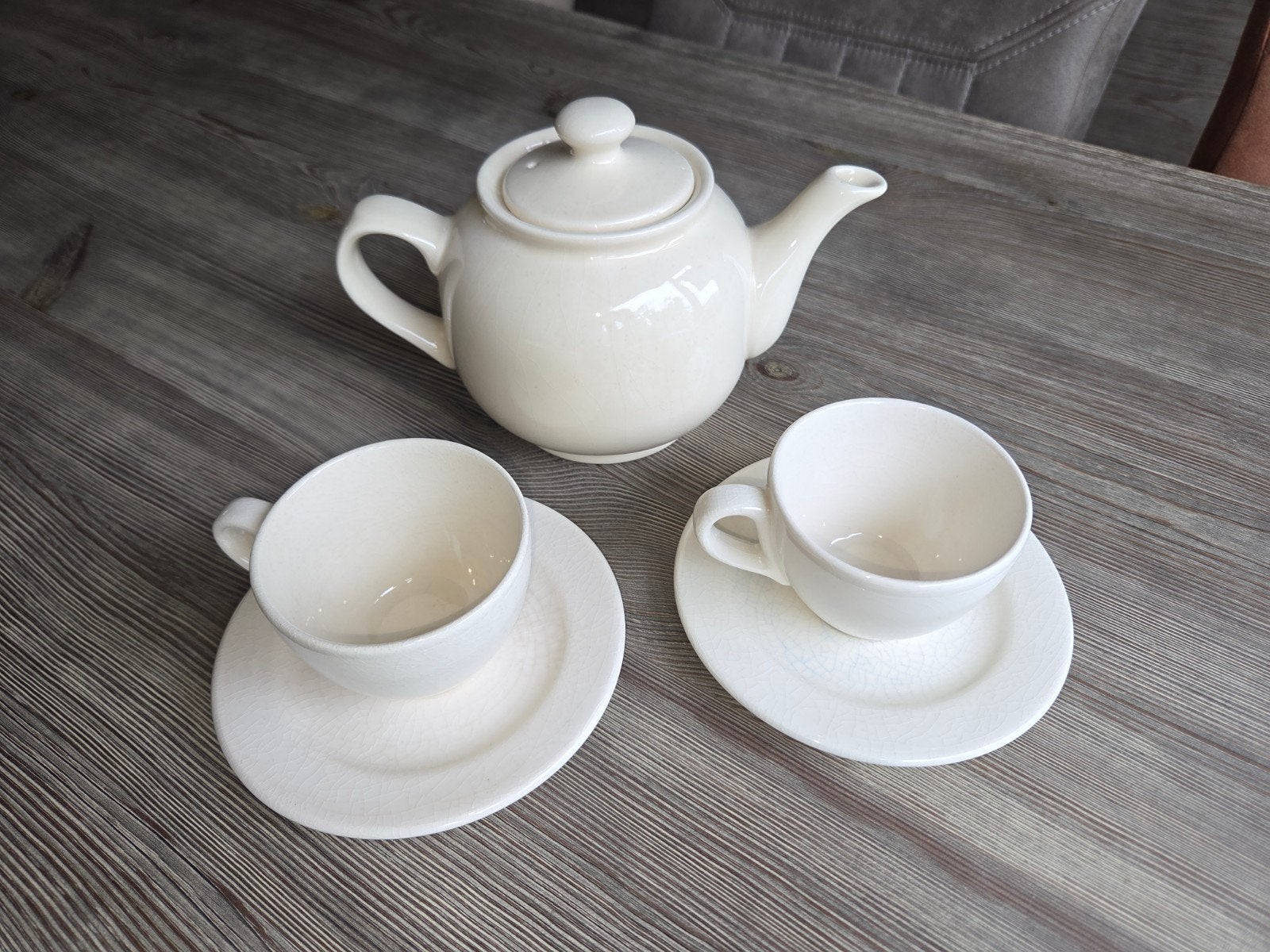 Theepot en bijhorende theekopjes, Overige materialen, Overige typen, Ophalen of Verzenden, Zo goed als nieuw