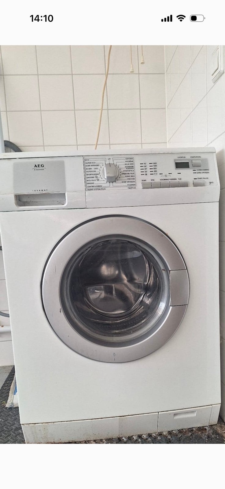 Goed werkende AEG-wasmachine, Ophalen, Zo goed als nieuw, 85 tot 90 cm, 1200 tot 1600 toeren
