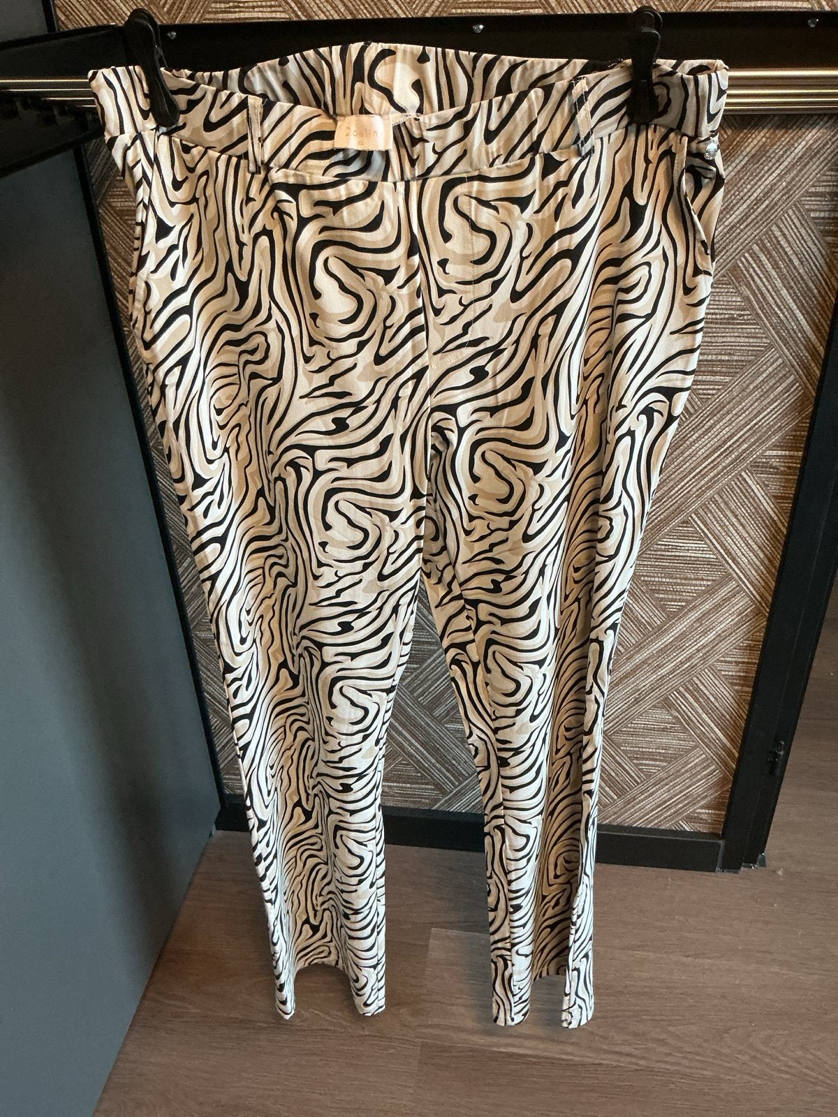 Flair pijpen travelstof broek met zebraprint Daelin maat 46, Zwart, Maat 46/48 (XL) of groter, Ophalen of Verzenden, Zo goed als nieuw