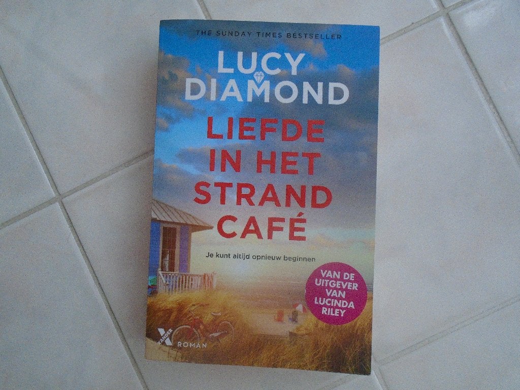liefde in het strandcafe, lucy diamond, Boeken, Ophalen of Verzenden, Zo goed als nieuw, Lucy Diamond