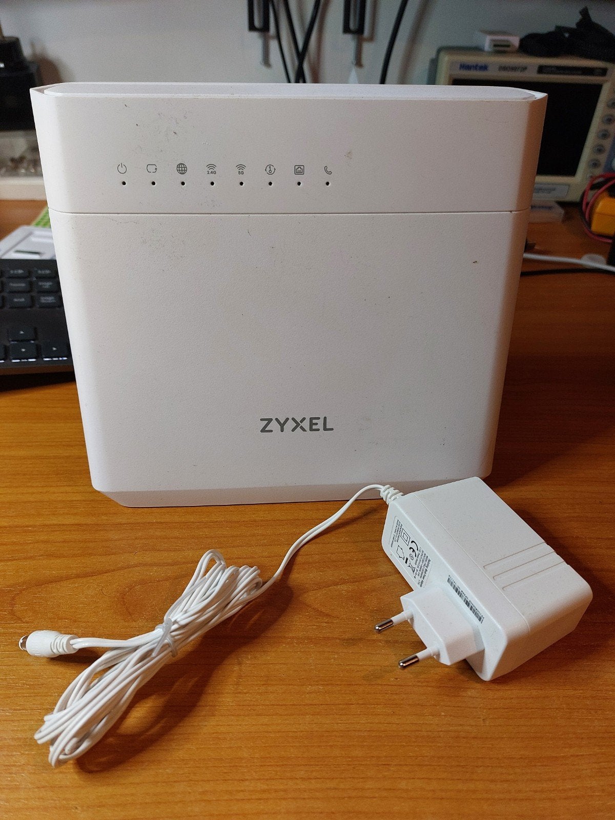Zyxel T-50 VMG8825-T50 Router met Modem, Computers en Software, Ophalen of Verzenden, Gebruikt, Router met modem, Zyxel