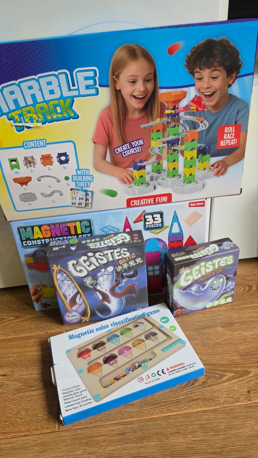 Leuk speelpakket: knikkerbaan, magnetisch en bordspel, Ophalen of Verzenden, Nieuw, Jongen of Meisje