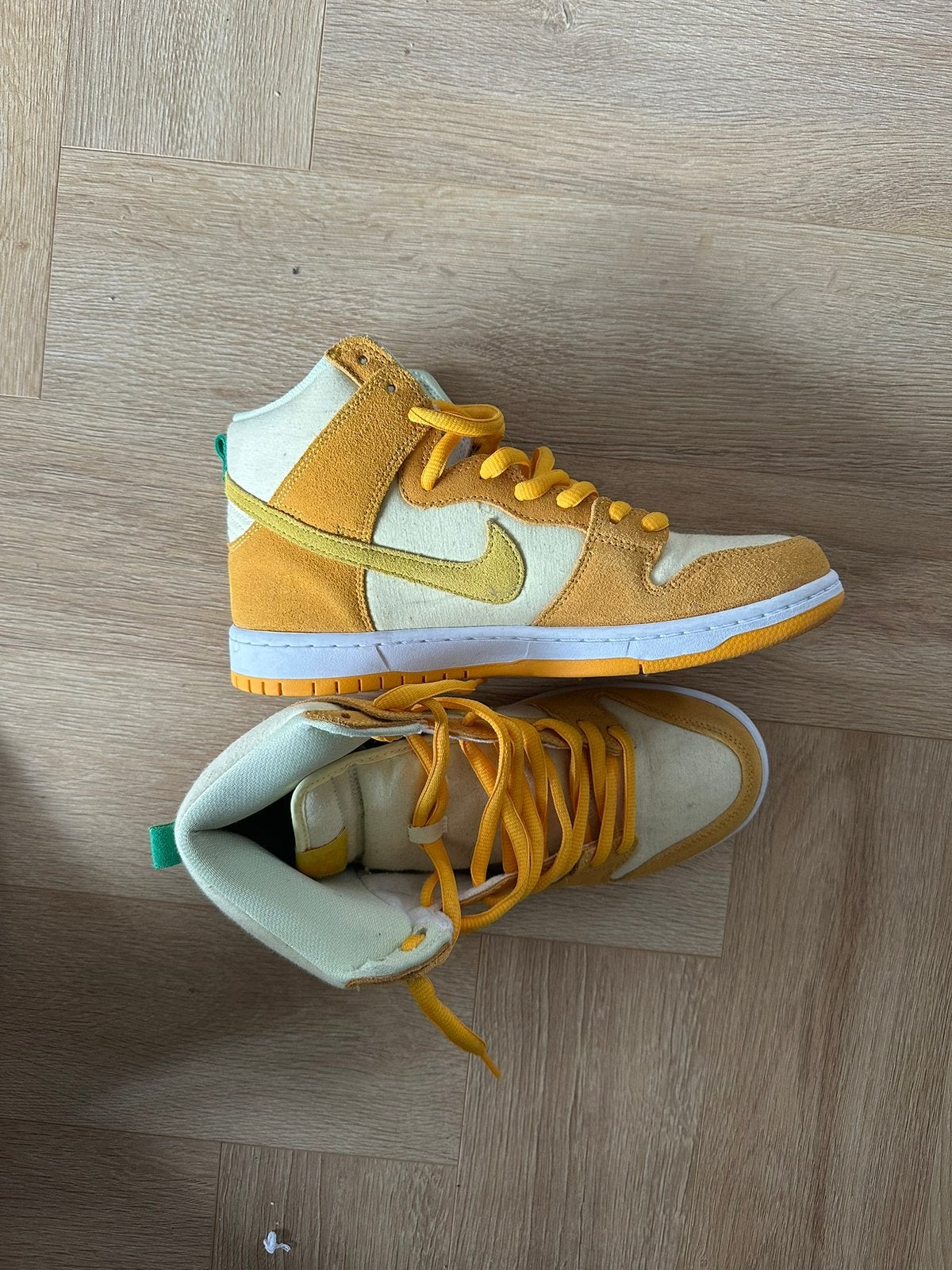 Nike SB Dunk High Pineapple Maat 43 | 1x gedragen | ZGAN, Ophalen of Verzenden, Zo goed als nieuw, Sneakers of Gympen